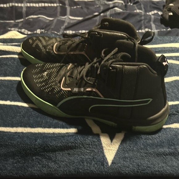 Men’s Puma High Tops - Picture 1 of 2